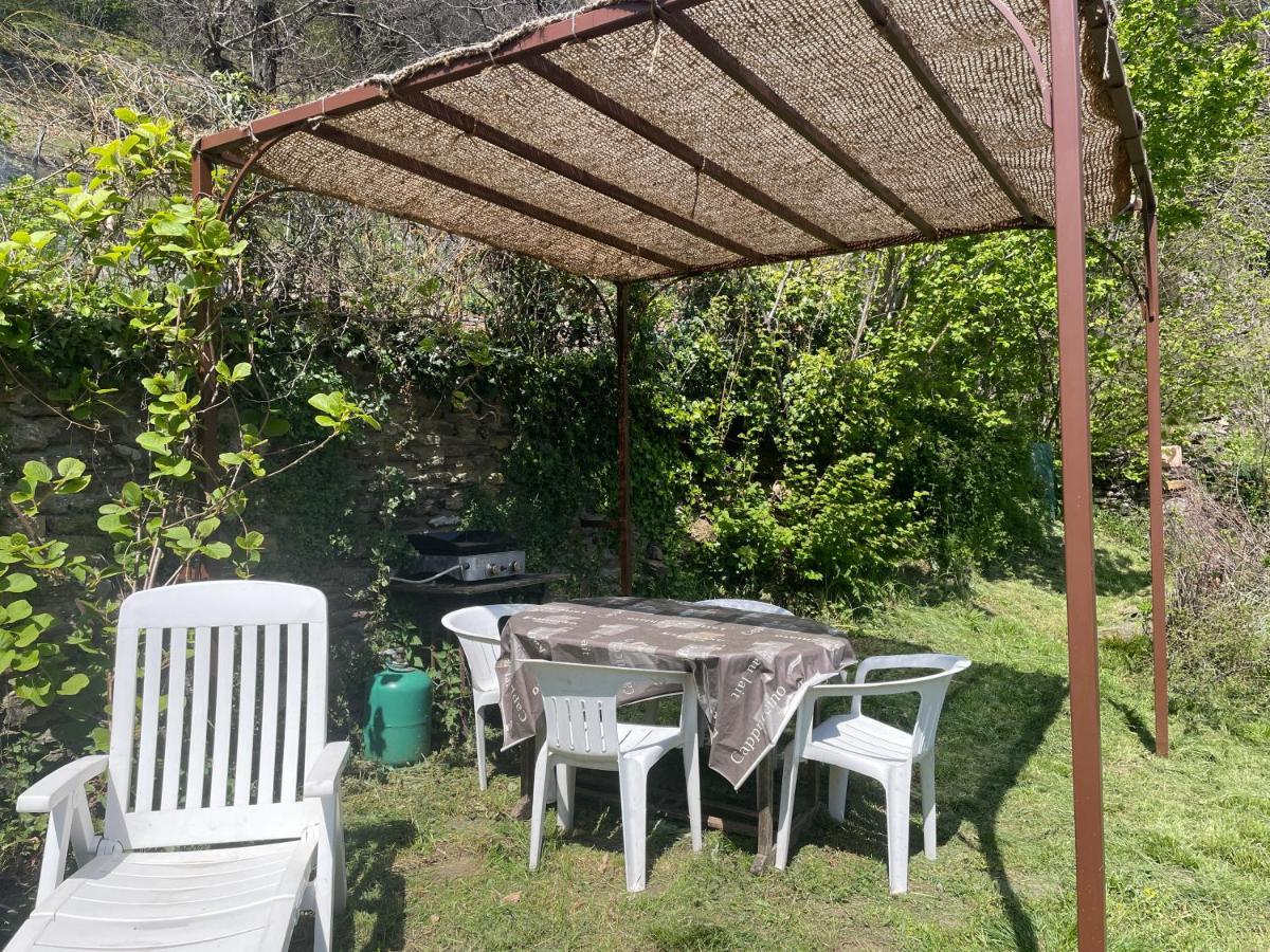Charmant Petit Gite Au Coeur De L'Ardeche Saint-Melany Екстериор снимка